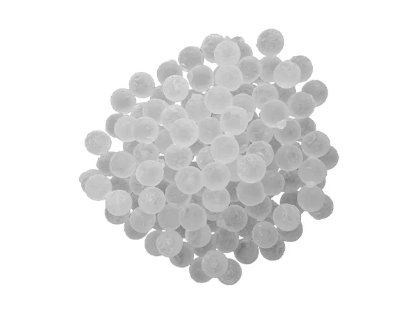  Many transparent polyphosphate crystals stacked together